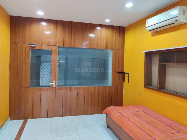 1 BHK Independent Builder Floor in Chittaranjan Park for rent New Delhi. The reference number is 19698797