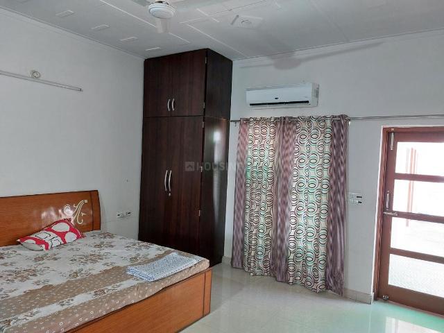 1 BHK Independent Builder Floor in Court Colony for rent Sirsa. The reference number is 20983097