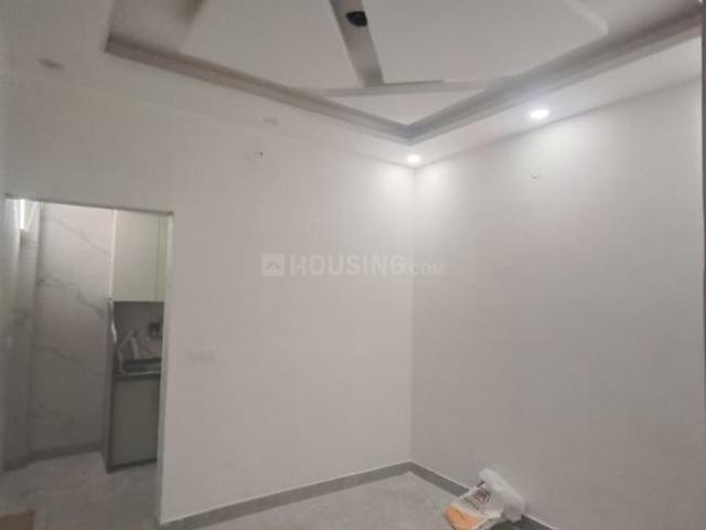 1 BHK Independent Builder Floor in Dwarka Mor for rent New Delhi. The reference number is 19112151
