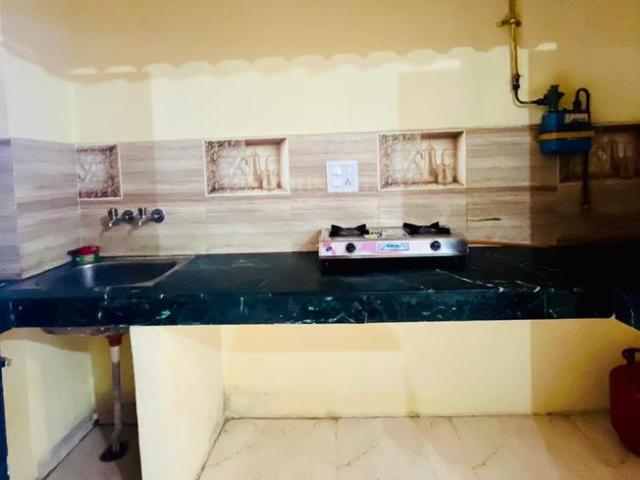 1 BHK Independent Builder Floor in Dwarka Mor for rent New Delhi. The reference number is 19687983