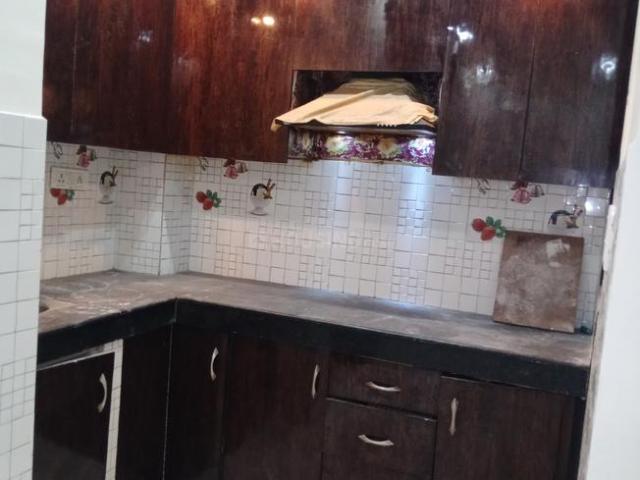 1 BHK Independent Builder Floor in Dwarka Mor for rent New Delhi. The reference number is 19714455