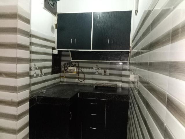 1 BHK Independent Builder Floor in Dwarka Mor for rent New Delhi. The reference number is 19783609