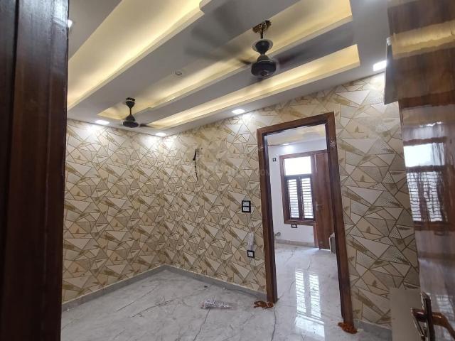 1 BHK Independent Builder Floor in Dwarka Mor for rent New Delhi. The reference number is 20642560