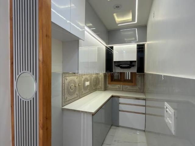 1 BHK Independent Builder Floor in Dwarka Mor for rent New Delhi. The reference number is 20703748