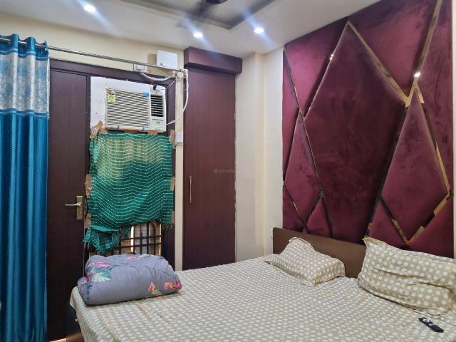 1 BHK Independent Builder Floor in Dwarka Mor for rent New Delhi. The reference number is 21073365