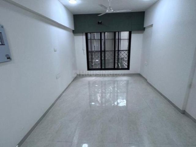 1 BHK Independent Builder Floor in Dahisar East for resale Mumbai. The reference number is 17602746