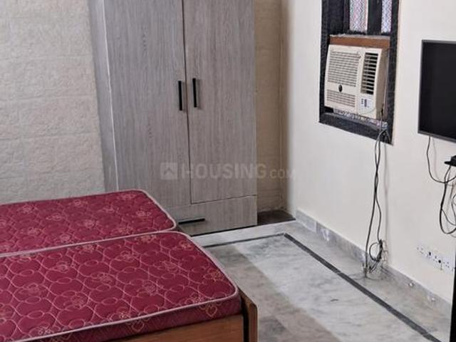 1 BHK Independent Builder Floor in East Of Kailash for rent New Delhi. The reference number is 18918105