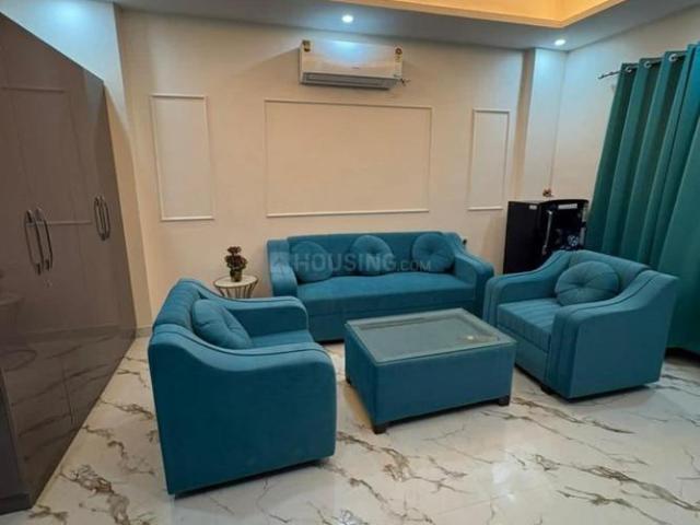 1 BHK Independent Builder Floor in Freedom Fighters Enclave for rent New Delhi. The reference number is 19854286