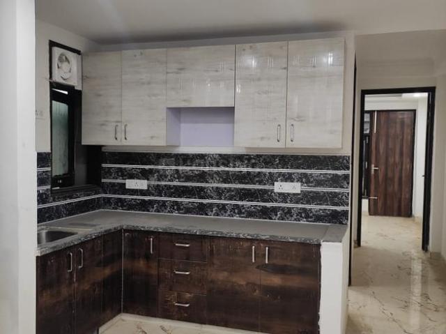 1 BHK Independent Builder Floor in Freedom Fighters Enclave for rent New Delhi. The reference number is 21098152