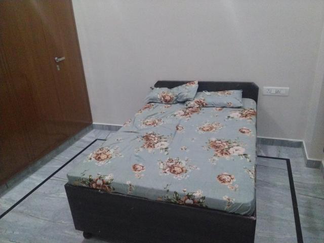 1 BHK Independent Builder Floor in Gandhi Path West for rent Jaipur. The reference number is 20575307