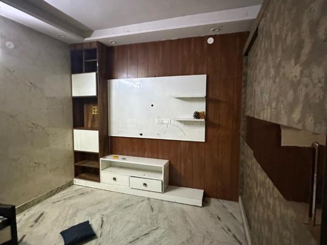 1 BHK Independent Builder Floor in Geeta Colony for rent New Delhi. The reference number is 20656788