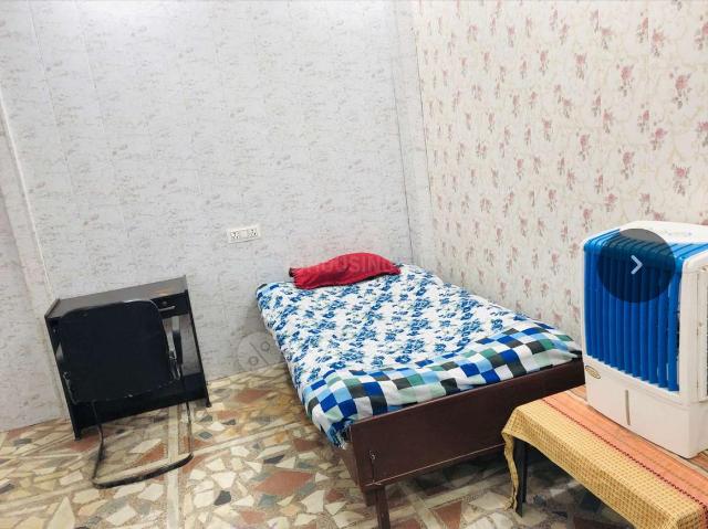 1 BHK Independent Builder Floor in Govindpuri for rent New Delhi. The reference number is 20772531