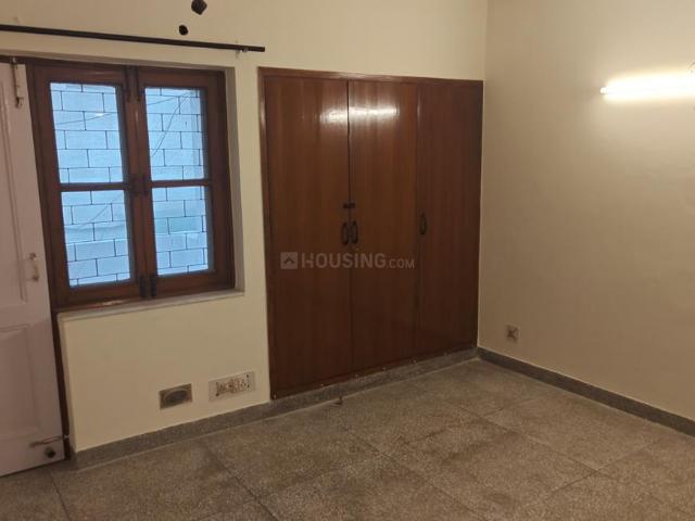1 BHK Independent Builder Floor in Greater Kailash II for rent New Delhi. The reference number is 21330875