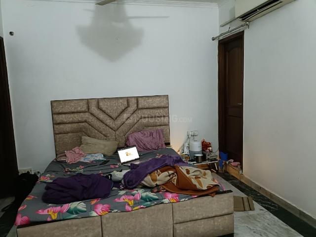 1 BHK Independent Builder Floor in Green Park for rent New Delhi. The reference number is 19804463