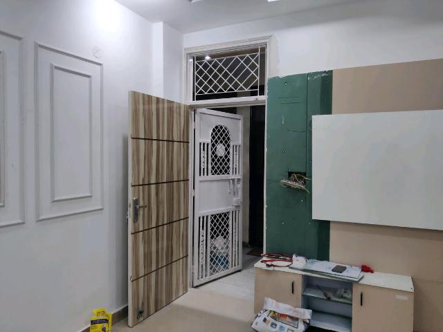 1 BHK Independent Builder Floor in Indirapuram for resale Ghaziabad. The reference number is 19427978