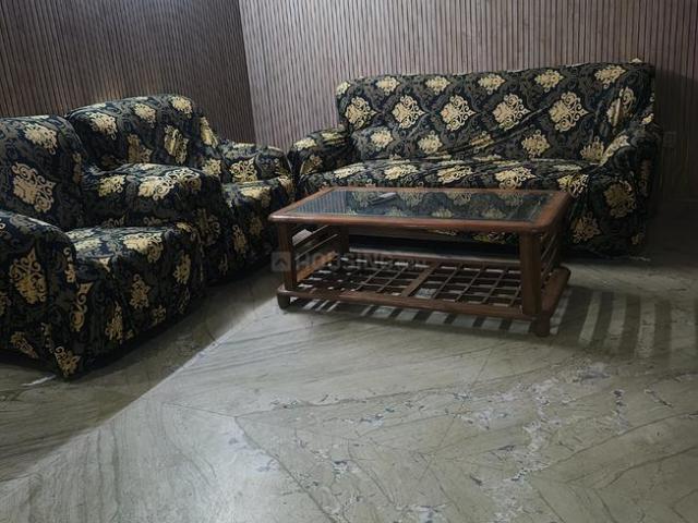 1 BHK Independent Builder Floor in Indirapuram for resale Ghaziabad. The reference number is 20675360