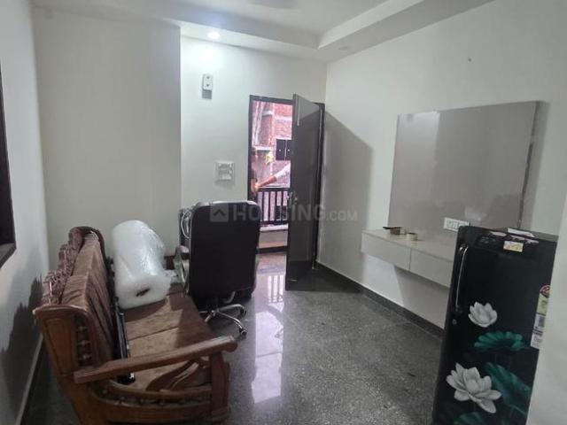 1 BHK Independent Builder Floor in Jhilmil Colony for rent New Delhi. The reference number is 20006176