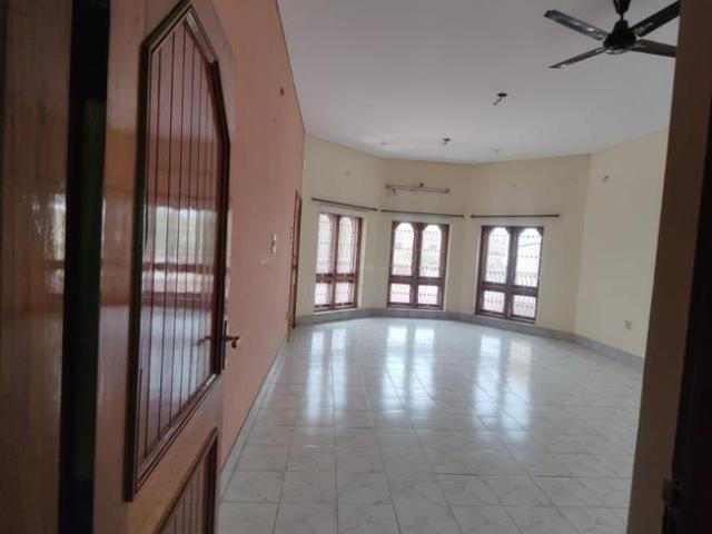 1 BHK Independent Builder Floor in Kakarmata for rent Varanasi. The reference number is 8774456