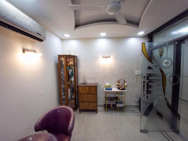 1 BHK Independent Builder Floor in Kalkaji for rent New Delhi. The reference number is 20784200