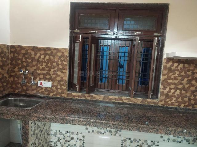 1 BHK Independent Builder Floor in Karaundi for rent Varanasi. The reference number is 20858068