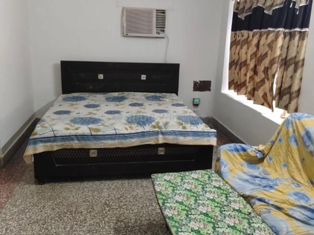 1 BHK Independent Builder Floor in Krishna Nagar for rent Lucknow. The reference number is 21222525