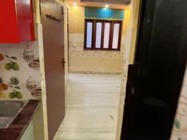 1 BHK Independent Builder Floor in Krishna Nagar for rent New Delhi. The reference number is 21300961