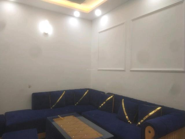 1 BHK Independent Builder Floor in Lajpat Nagar for rent New Delhi. The reference number is 20956003