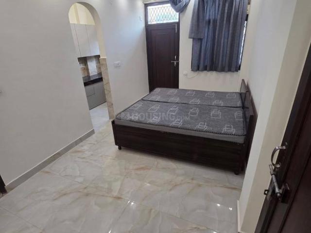 1 BHK Independent Builder Floor in Lajpat Nagar for rent New Delhi. The reference number is 20144001
