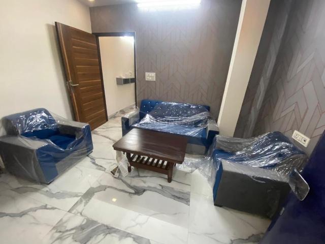 1 BHK Independent Builder Floor in Lajpat Nagar for rent New Delhi. The reference number is 20272544