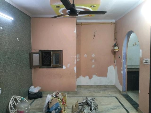 1 BHK Independent Builder Floor in Laxmi Nagar for rent New Delhi. The reference number is 18528678
