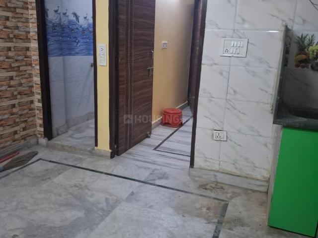 1 BHK Independent Builder Floor in Laxmi Nagar for rent New Delhi. The reference number is 18782235