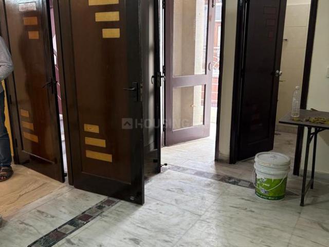 1 BHK Independent Builder Floor in Laxmi Nagar for rent New Delhi. The reference number is 19792473