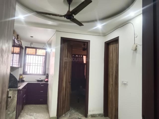 1 BHK Independent Builder Floor in Laxmi Nagar for rent New Delhi. The reference number is 21320929