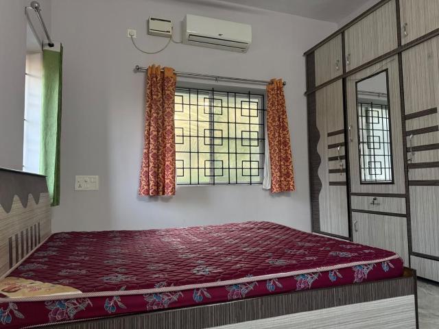 1 BHK Independent Builder Floor in Pumpwell for rent Mangalore. The reference number is 21146025