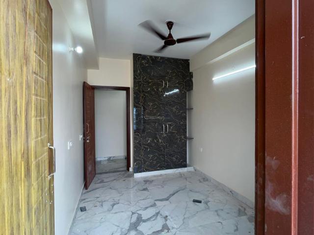 1 BHK Independent Builder Floor in Palam Vihar Extension for rent Gurgaon. The reference number is 17444805