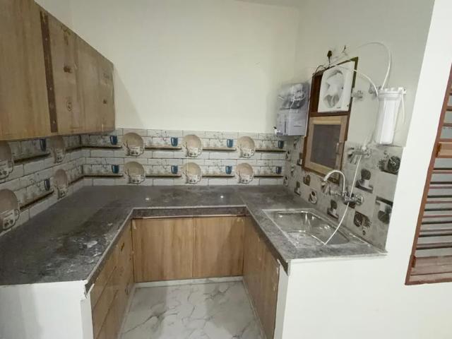1 BHK Independent Builder Floor in Palam Vihar Extension for rent Gurgaon. The reference number is 20324396