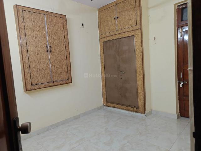 1 BHK Independent Builder Floor in Paschim Vihar for rent New Delhi. The reference number is 19464724