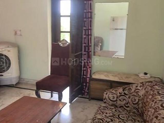 1 BHK Independent Builder Floor in Paschim Vihar for rent New Delhi. The reference number is 19905042