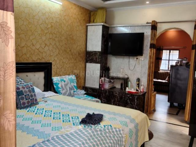 1 BHK Independent Builder Floor in Paschim Vihar for rent New Delhi. The reference number is 21097238