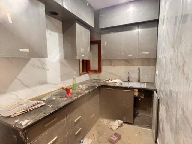 1 BHK Independent Builder Floor in Patel Nagar for rent New Delhi. The reference number is 11581563