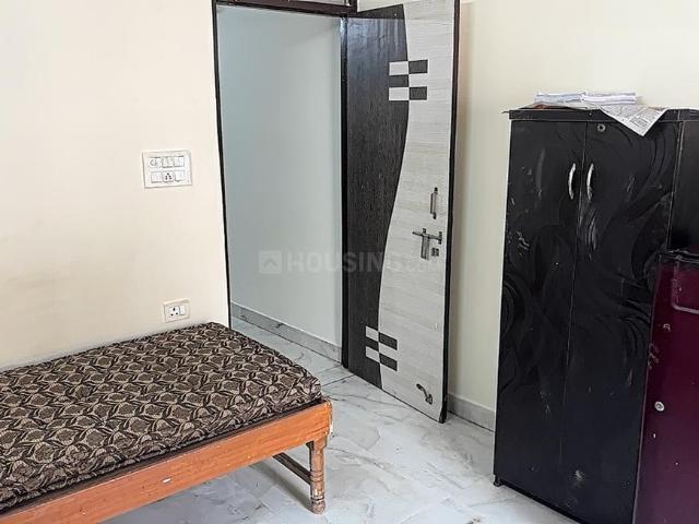 1 BHK Independent Builder Floor in Patel Nagar for rent New Delhi. The reference number is 19304078
