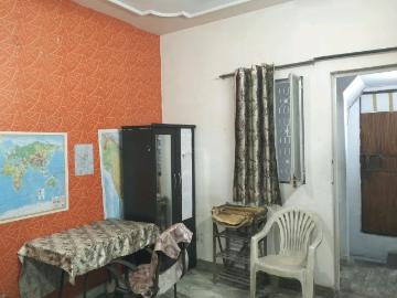 1 BHK Independent Builder Floor in Patel Nagar for rent New Delhi. The reference number is 19594747
