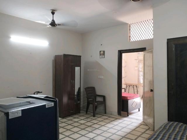 1 BHK Independent Builder Floor in Patel Nagar for rent New Delhi. The reference number is 19643538