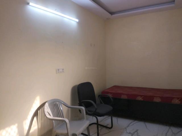 1 BHK Independent Builder Floor in Patel Nagar for rent New Delhi. The reference number is 20392734