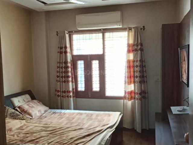 1 BHK Independent Builder Floor in Patel Nagar for rent New Delhi. The reference number is 20691877