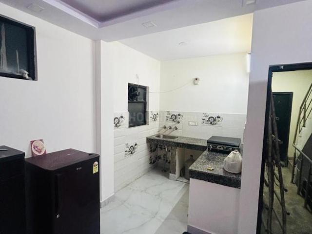 1 BHK Independent Builder Floor in Patel Nagar for rent New Delhi. The reference number is 21206794