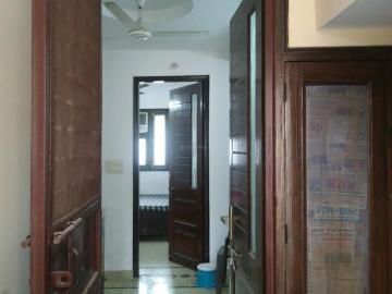 1 BHK Independent Builder Floor in Pitampura for rent New Delhi. The reference number is 9735070