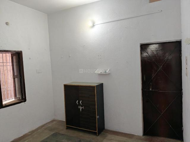 1 BHK Independent Builder Floor in Pokhraira for rent Muzaffarpur. The reference number is 16950671
