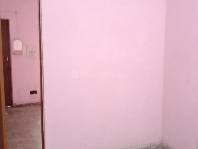 1 BHK Independent Builder Floor in Pratap Vihar for rent Ghaziabad. The reference number is 13672645