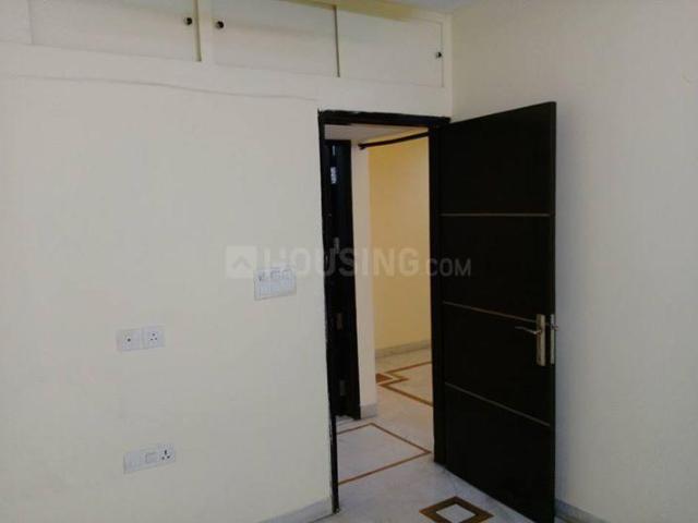 1 BHK Independent Builder Floor in Preet Vihar for rent New Delhi. The reference number is 10336010